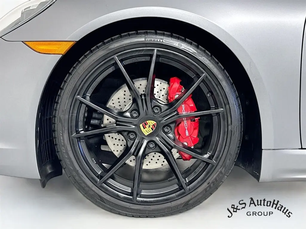 2025 Porsche Cayman S photo 34