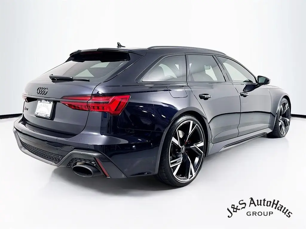 2022 Audi RS 6 Avant Base photo 7