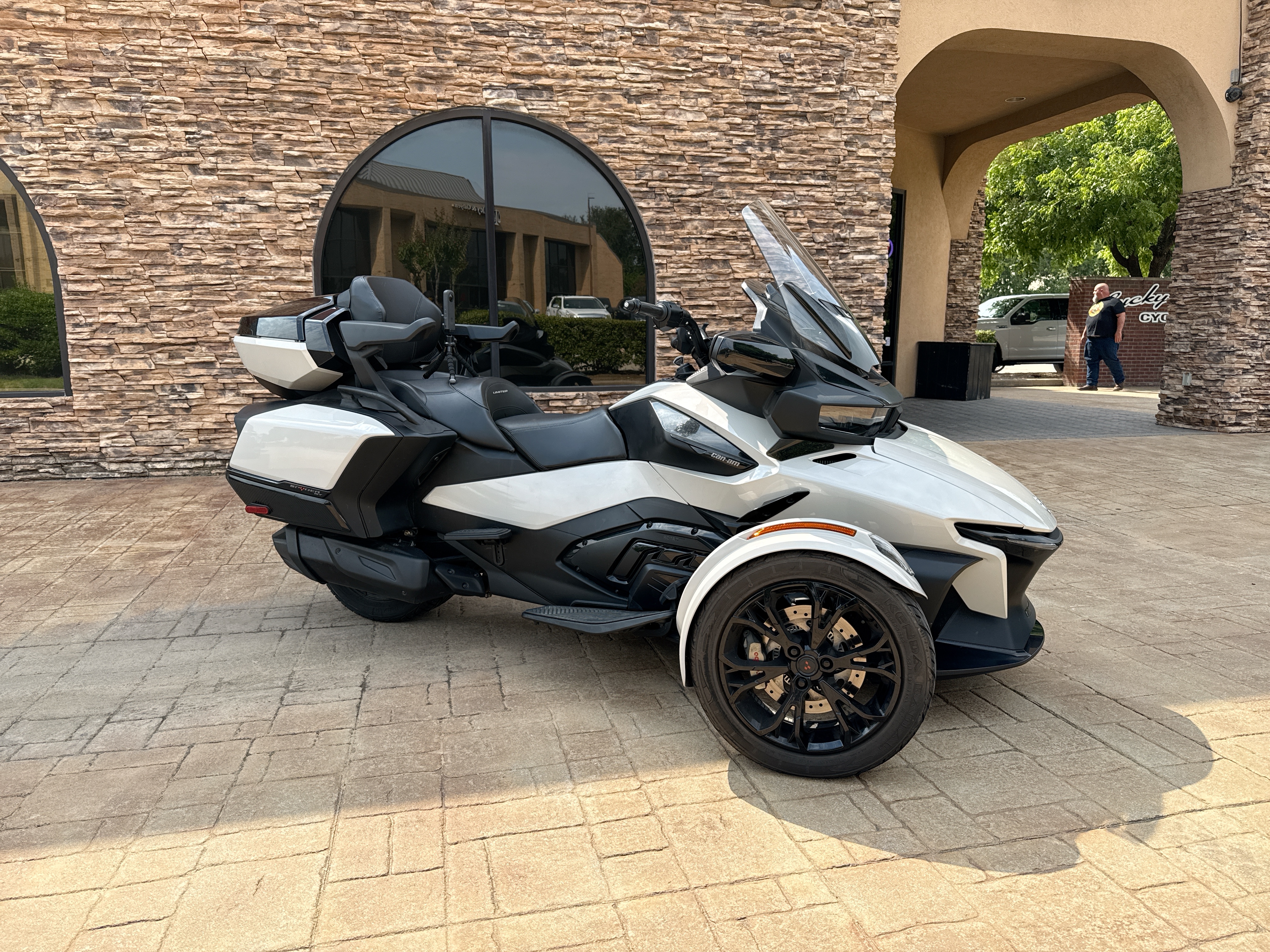Vehicle