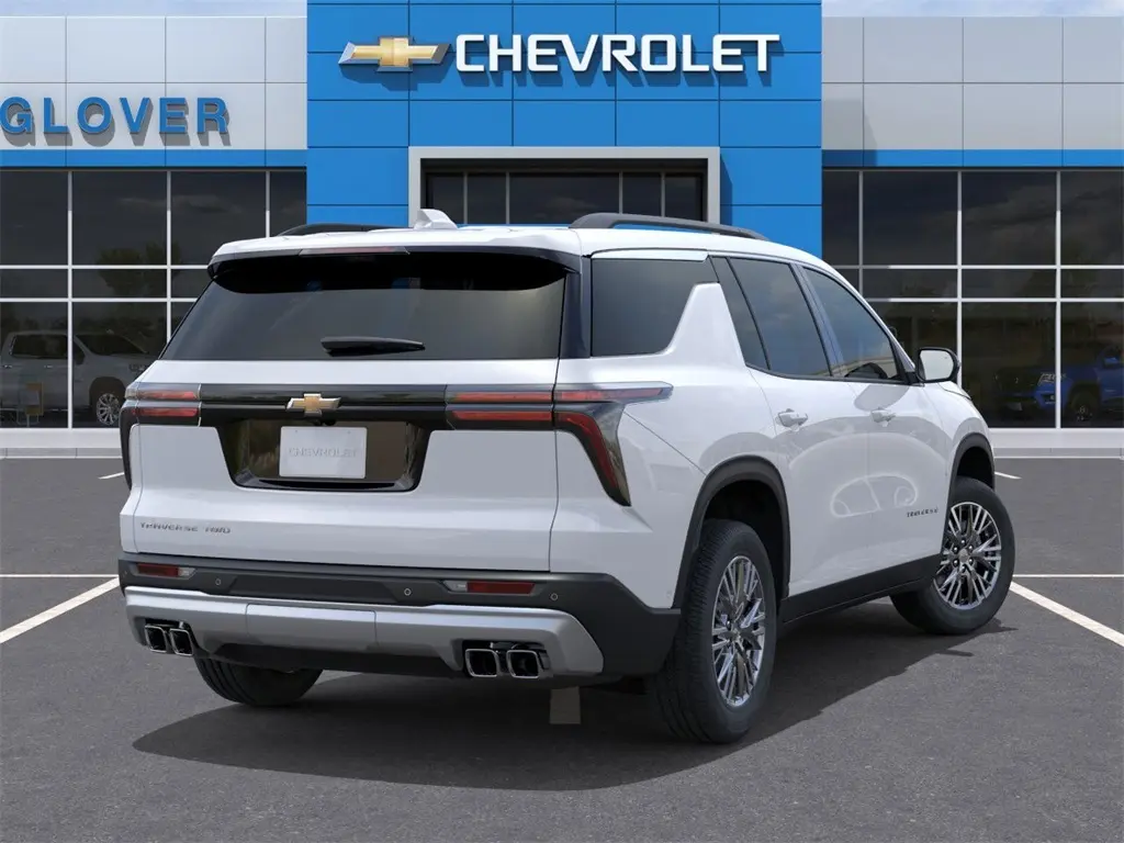 2026 Chevrolet Traverse 2LT photo 3