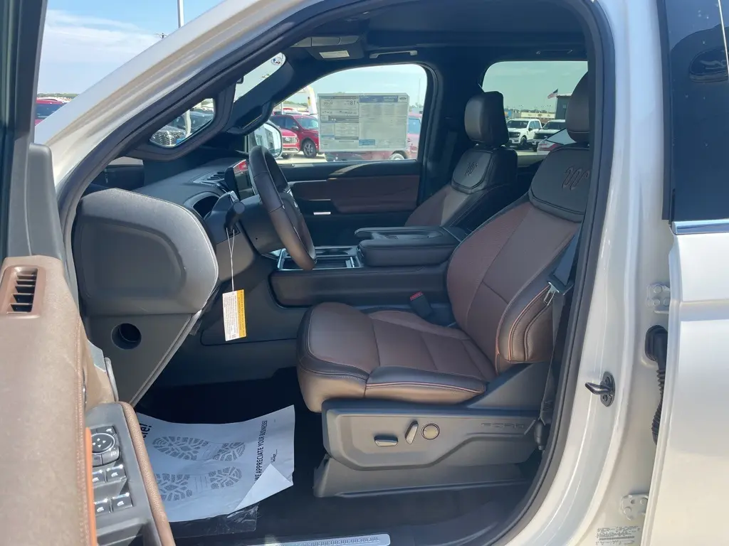2025 Ford Expedition King Ranch photo 9