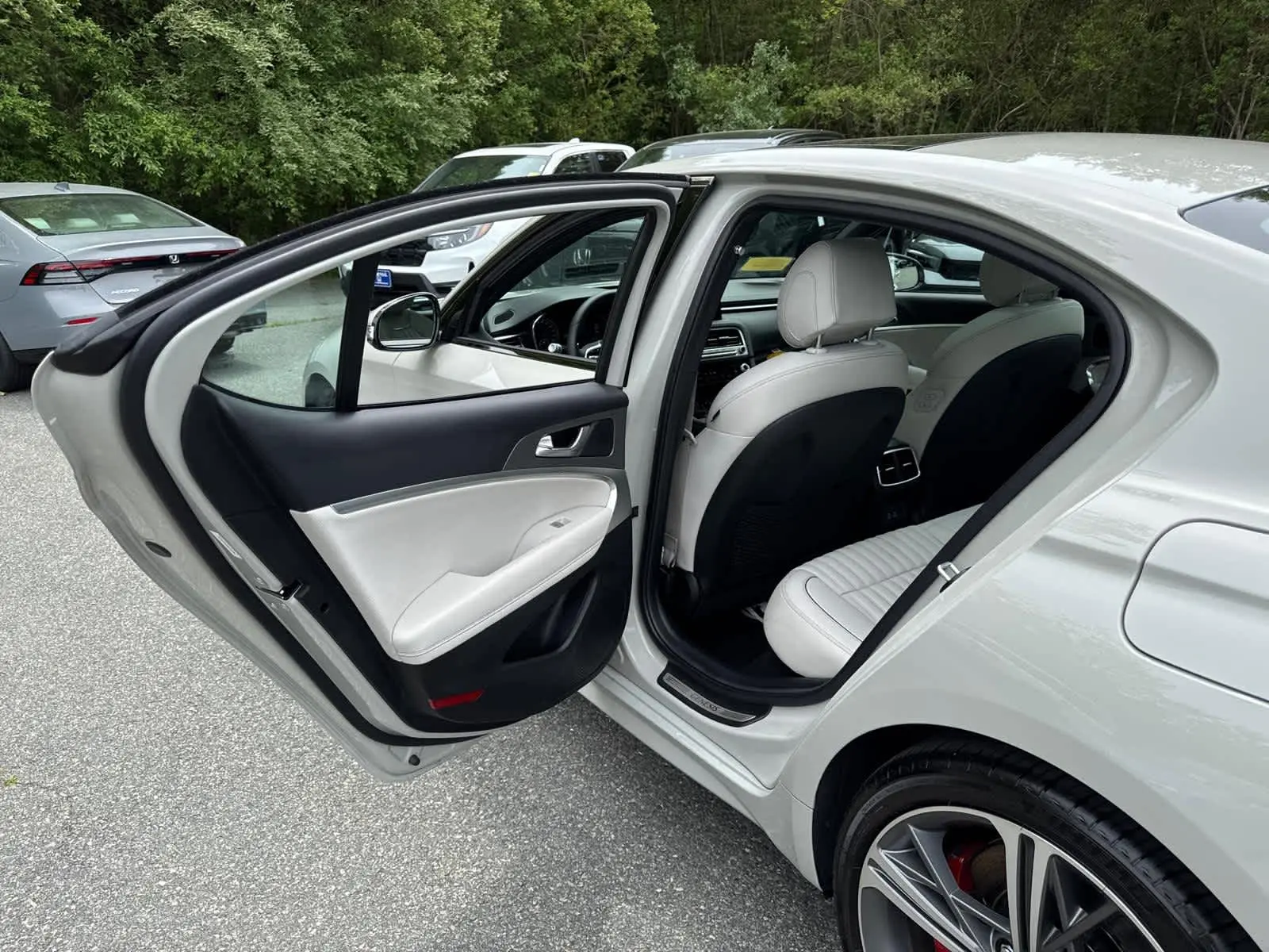2025 Genesis G70 2.5T photo 30