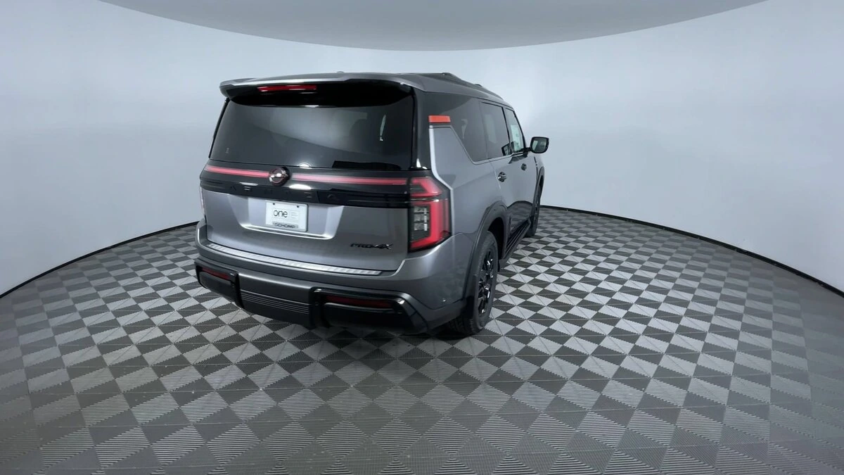 2026 Nissan Armada PRO-4X - Photo 8