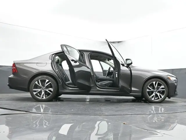 2024 Volvo S60 B5 Core photo 61