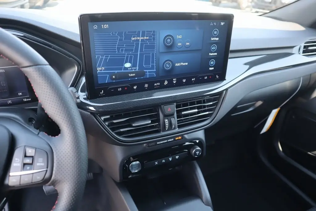 2026 Ford Escape ST-Line photo 5