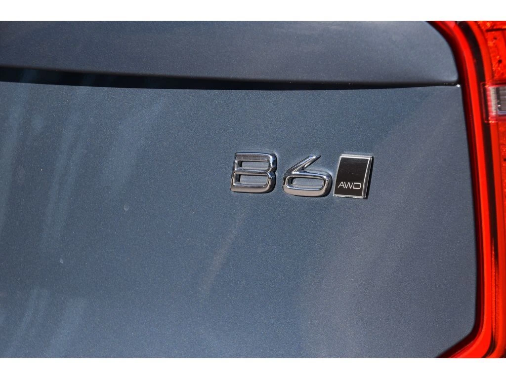 2023 Volvo - image 27