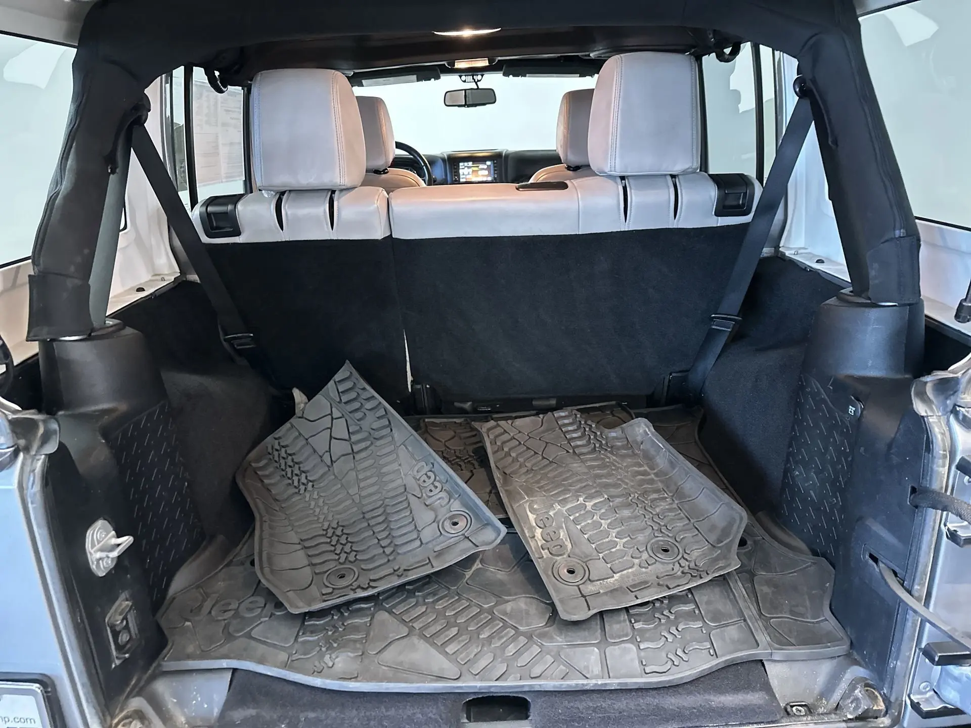 2015 Jeep Wrangler Unlimited Sport photo 20