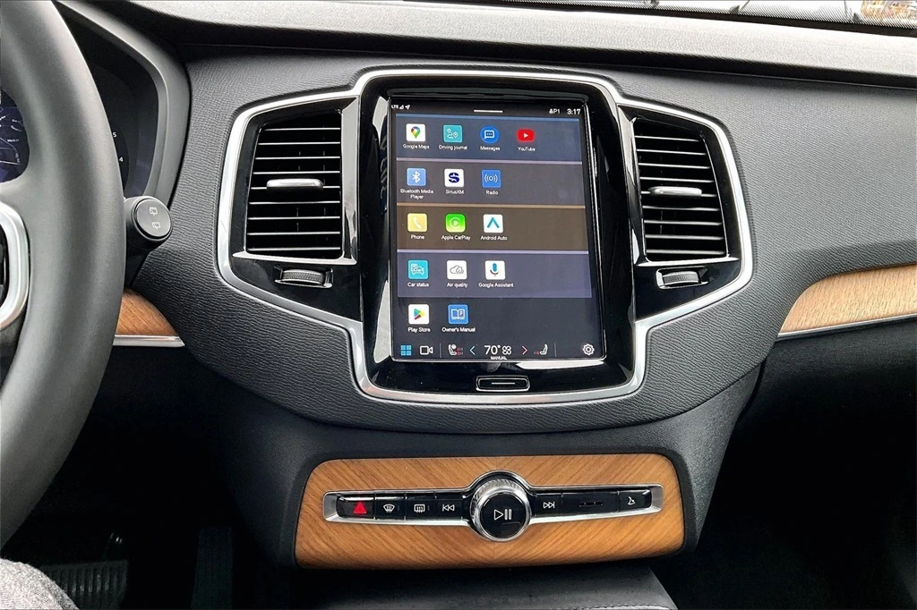 2024 Volvo - image 15