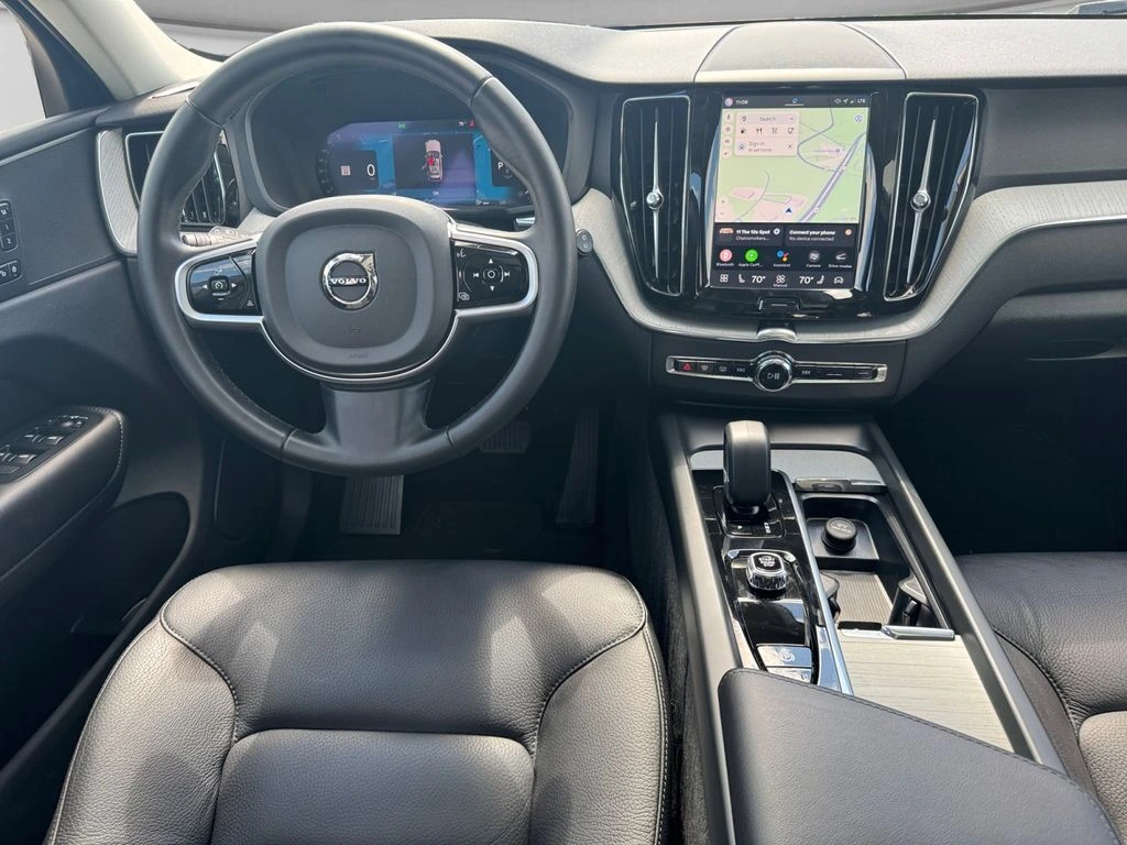 2025 Volvo XC60 Plus - Photo 17