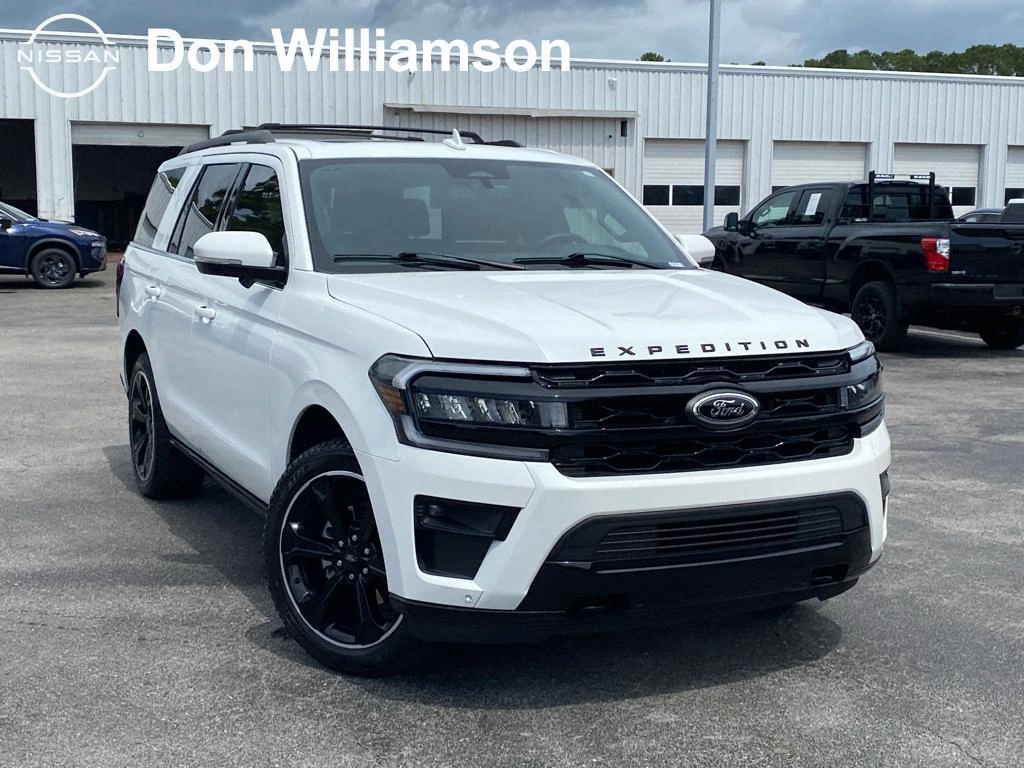 2023 Ford Expedition Limited 4X4's photo