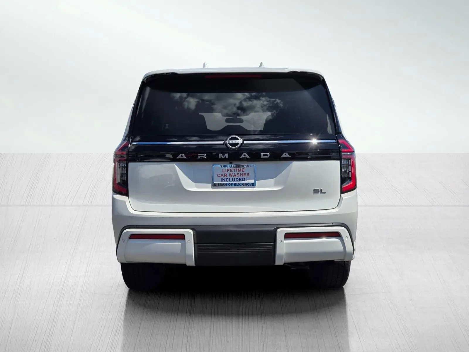 2025 Nissan Armada SL photo 5
