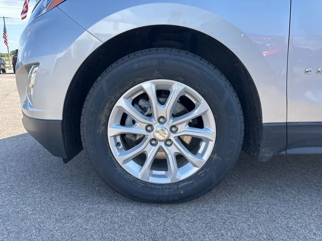 2020 Chevrolet Equinox LT photo 14
