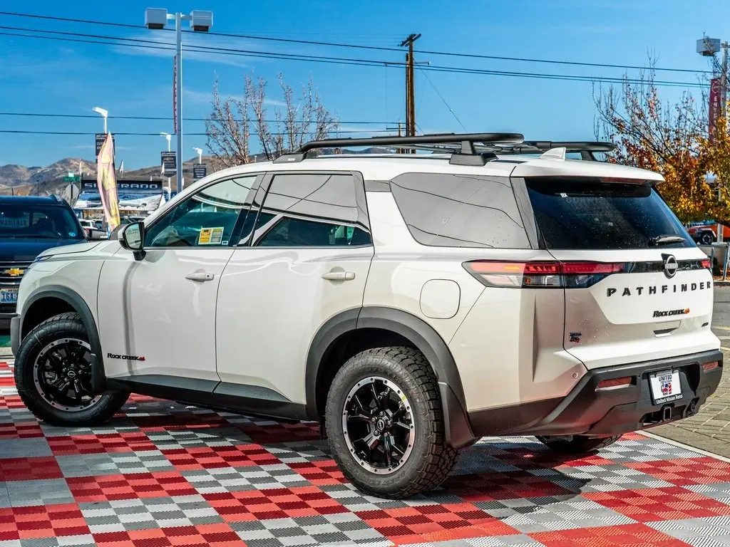 2025 Nissan Pathfinder Rock Creek photo 4