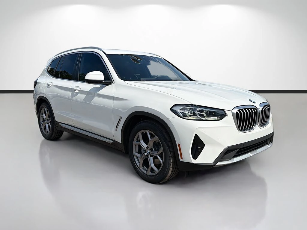 2023 BMW X3 sDrive30i's photo