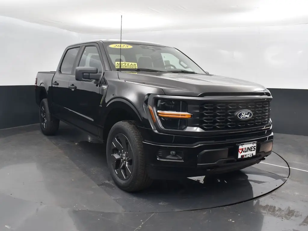 2025 Ford F-150 STX photo 4