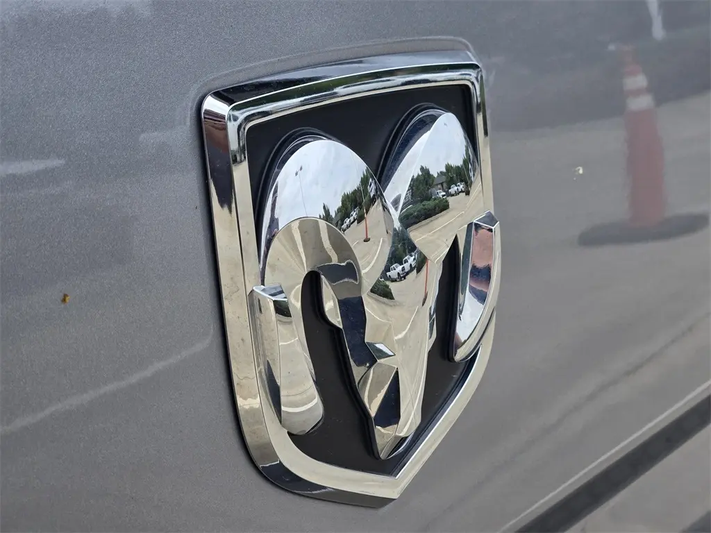 2023 Ram 1500 Classic SLT photo 11