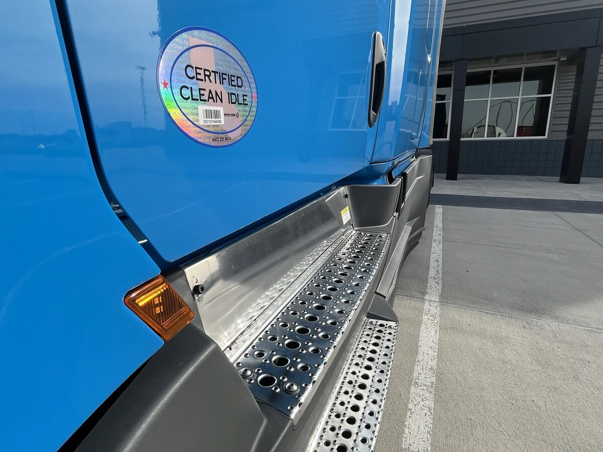 2022 Freightliner Cascadia - image 15