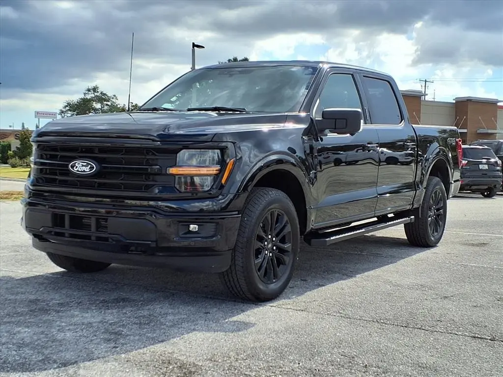 2024 Ford F-150 XLT photo 3