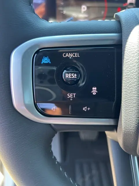 2026 Nissan Armada SL photo 12