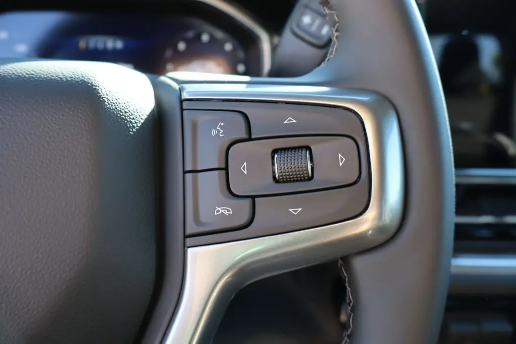 2026 Chevrolet Silverado LT photo 17