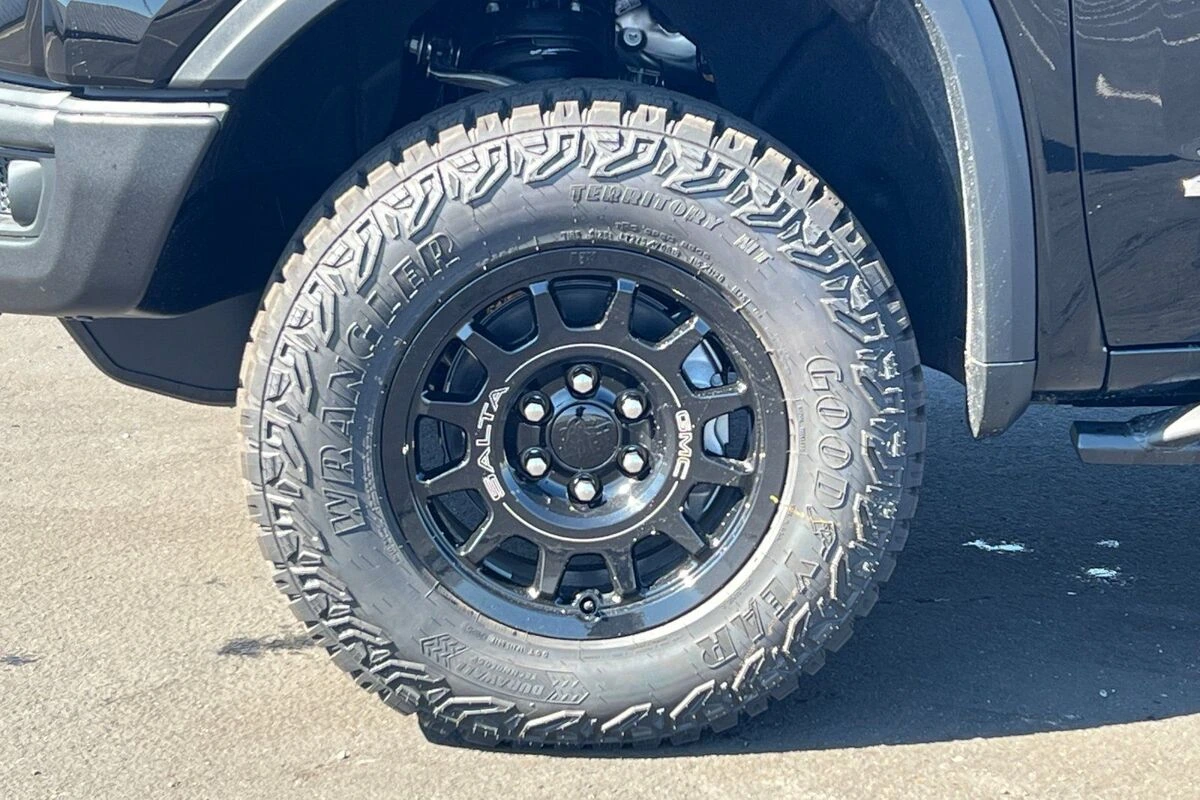 2026 GMC Sierra 1500 AT4X - Photo 27