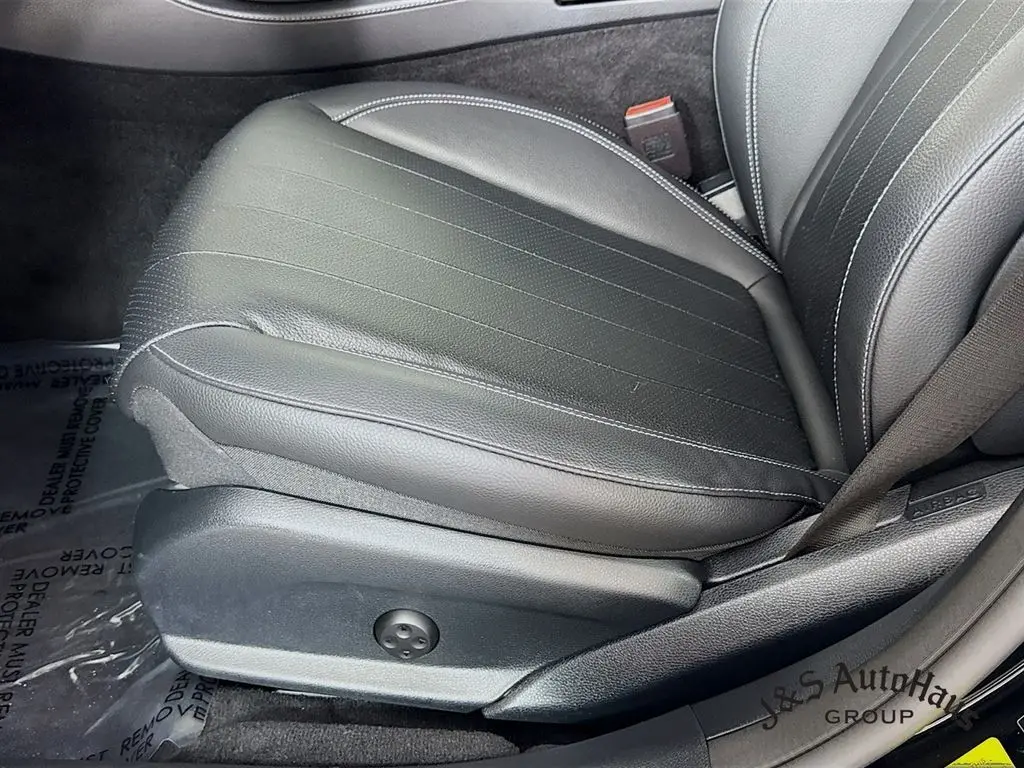 2022 Mercedes Benz E 350 photo 23