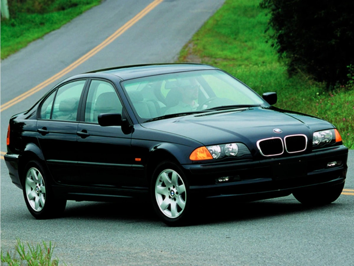 2001 BMW 3 Series 330i's photo