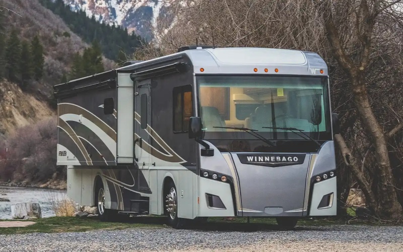 2025 Winnebago Forza: Quiet Diesel Confidence and SmartSpace™ Design — A Forza® and View Guide for Madison, WI Travelers