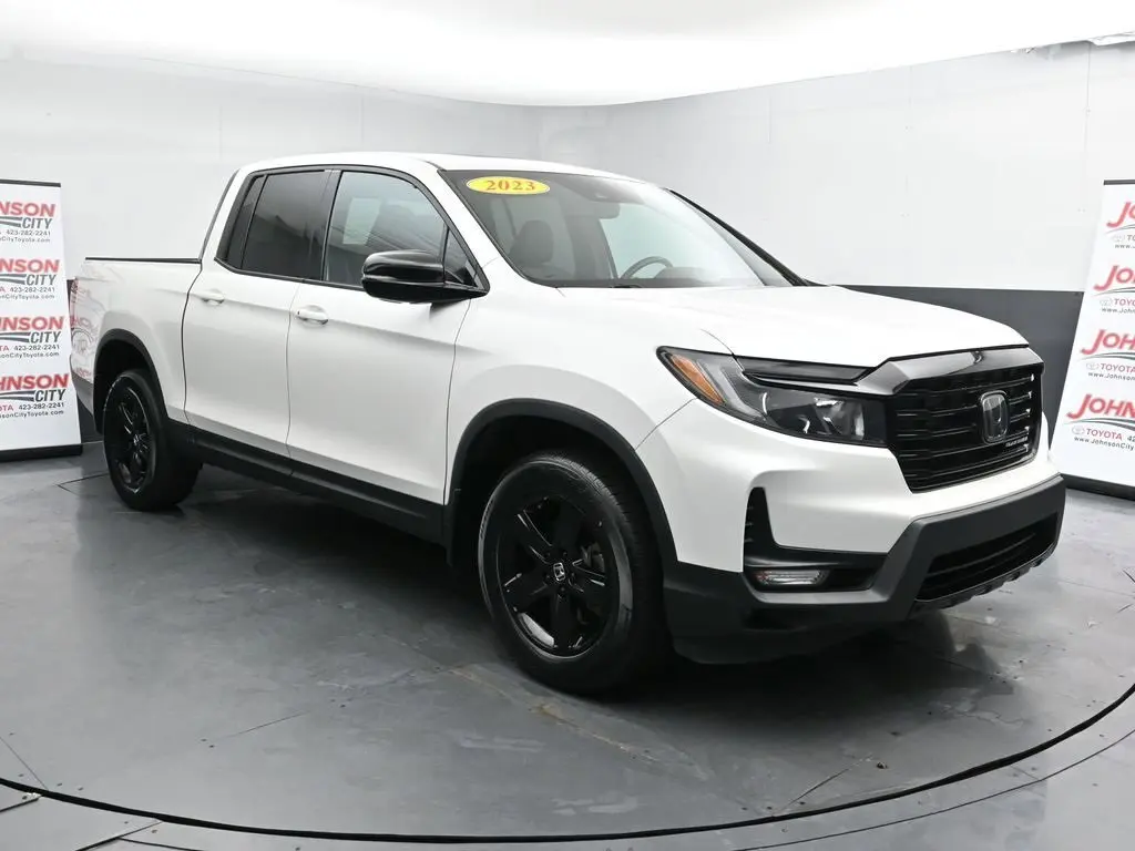 2023 Honda Ridgeline Black Edition photo 2