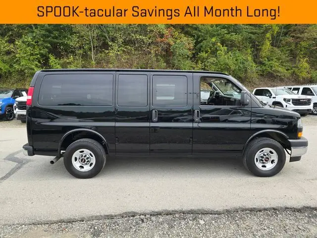2025 Gmc Savana 2500 LT photo 3