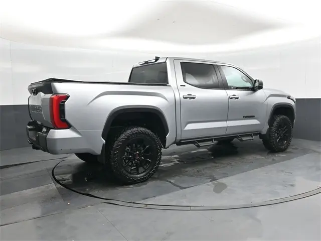 2024 Toyota Tundra SR5 CrewMax photo 4