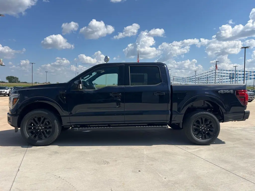 2025 Ford F-150 Lariat photo 4