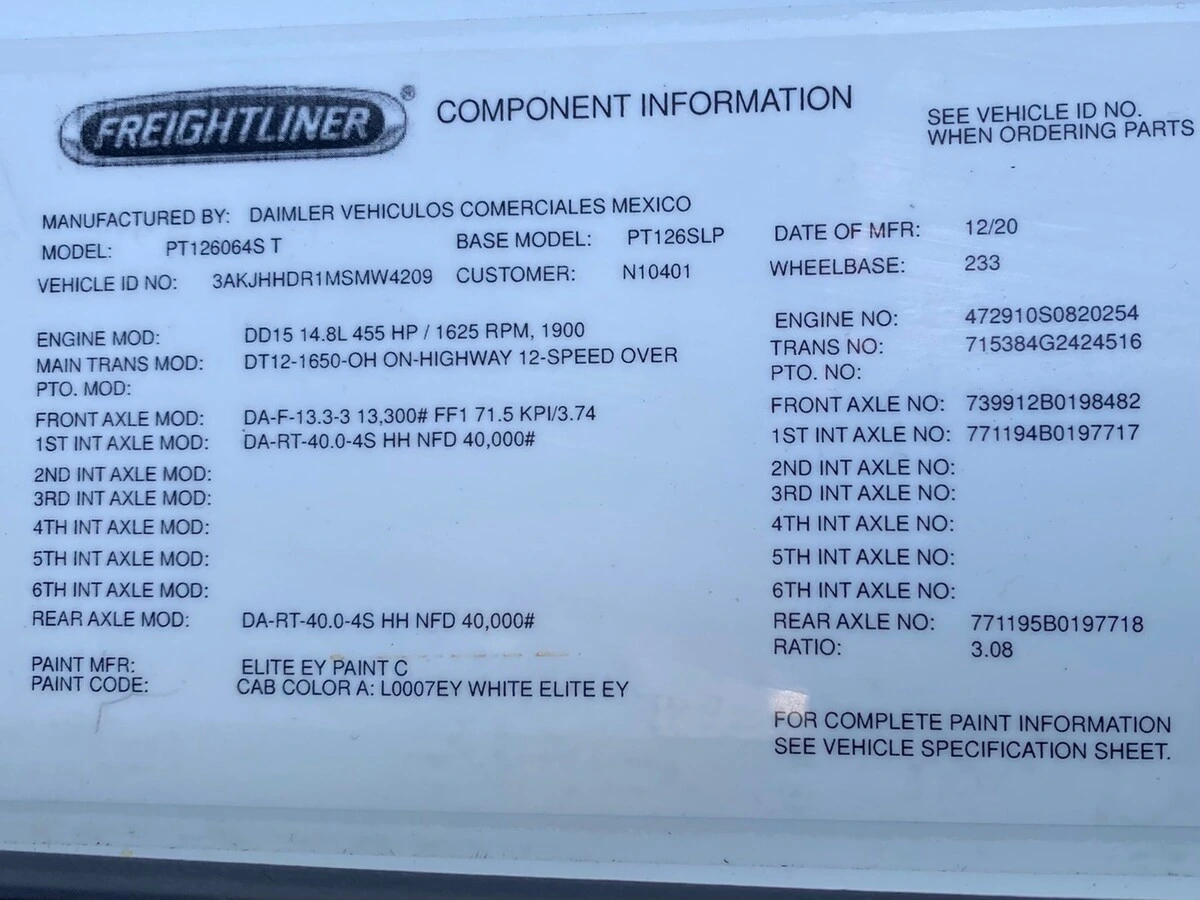 2021 Freightliner Cascadia — photo 7