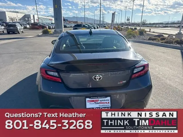 2023 Toyota GR86 Premium photo 4