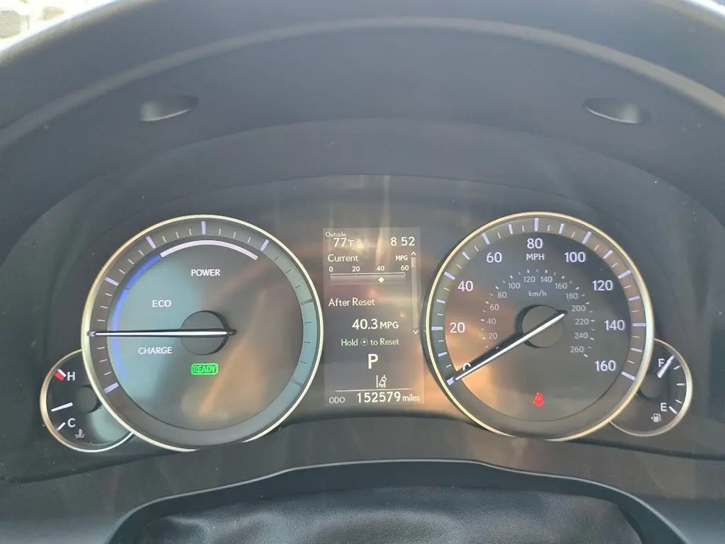 2018 Lexus ES 300h photo 26