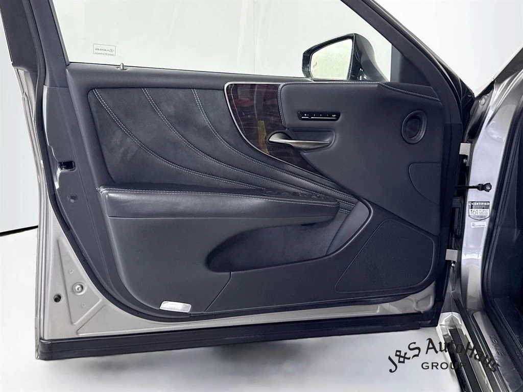 2019 Lexus LS Hybrid 500h - Photo 23