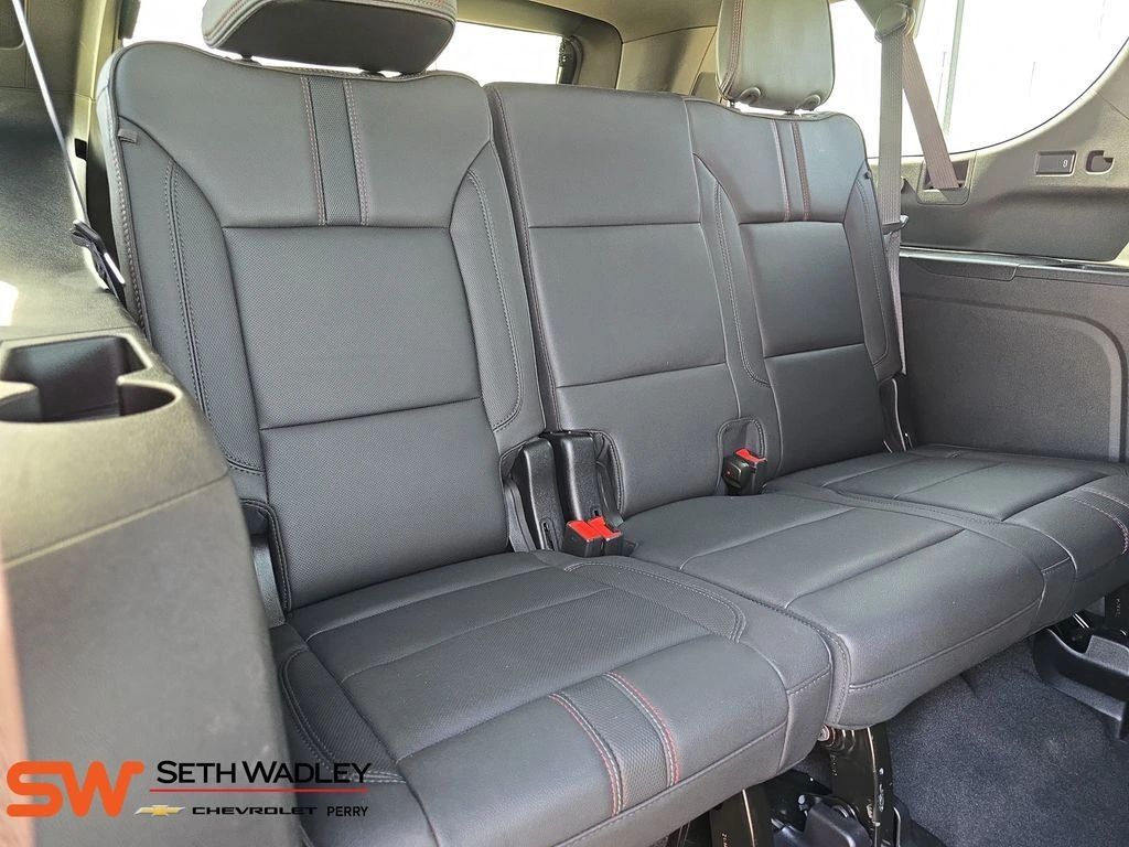2024 Chevrolet Suburban RST - Photo 12