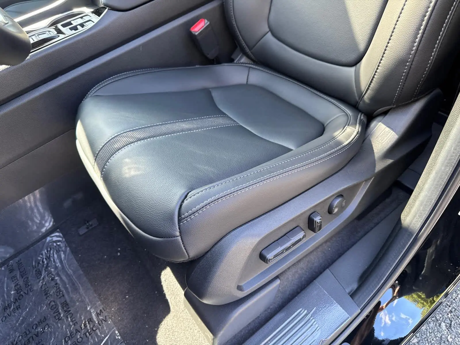 2025 Honda Pilot Touring photo 14