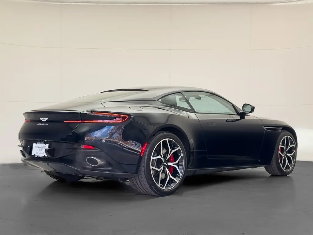 2019 Aston Martin DB11 AM5 photo 2