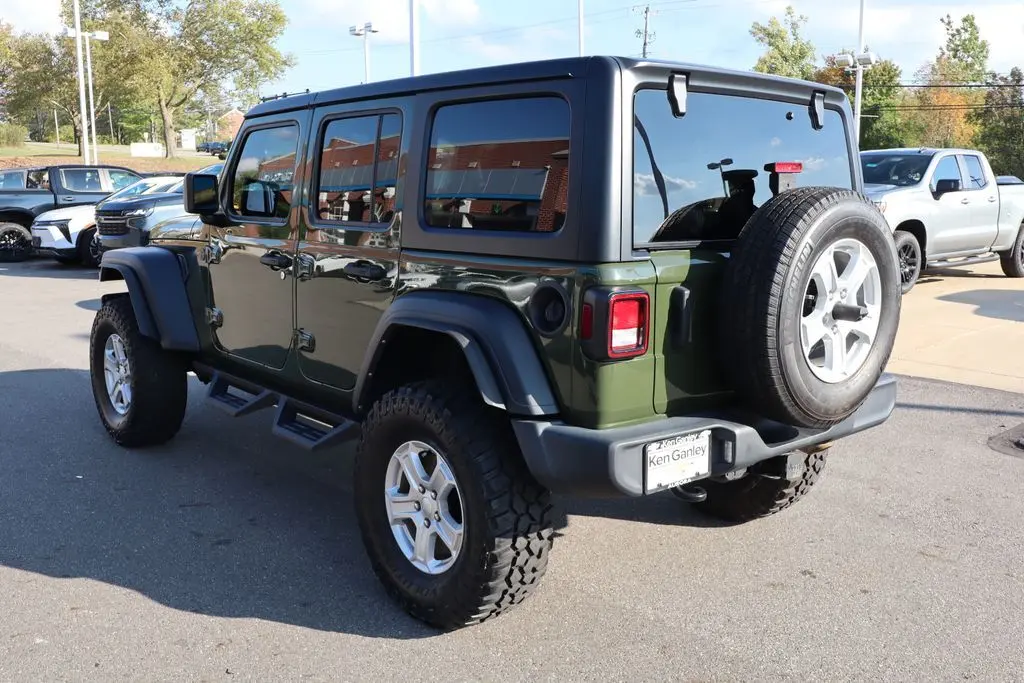 2022 Jeep Wrangler Unlimited Sport photo 28