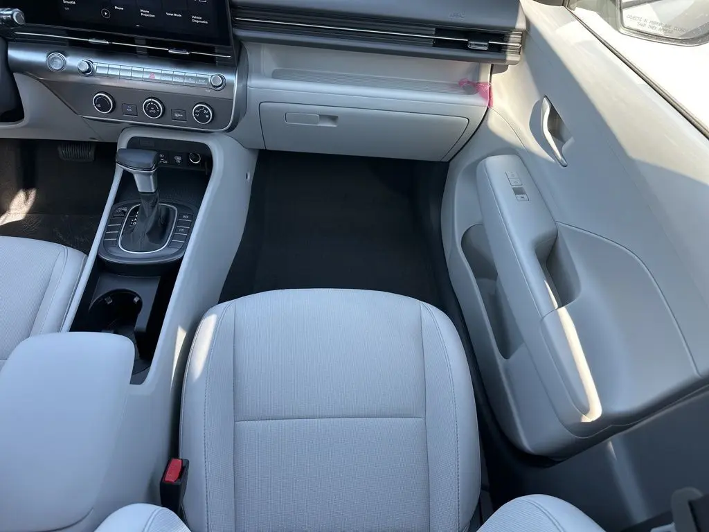 2026 Hyundai Kona SE photo 22