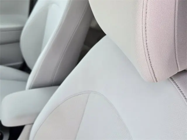 2026 Hyundai Kona SEL photo 14