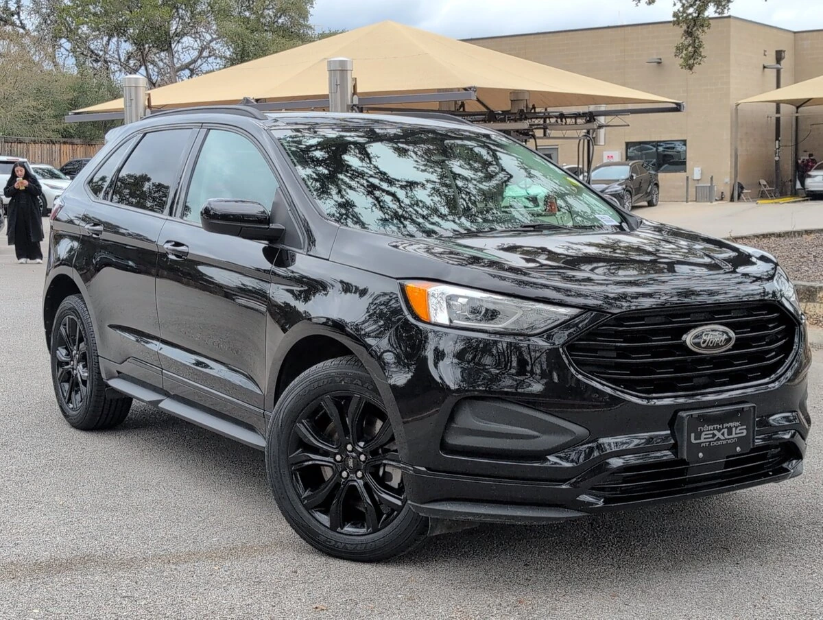 2022 Ford Edge SE