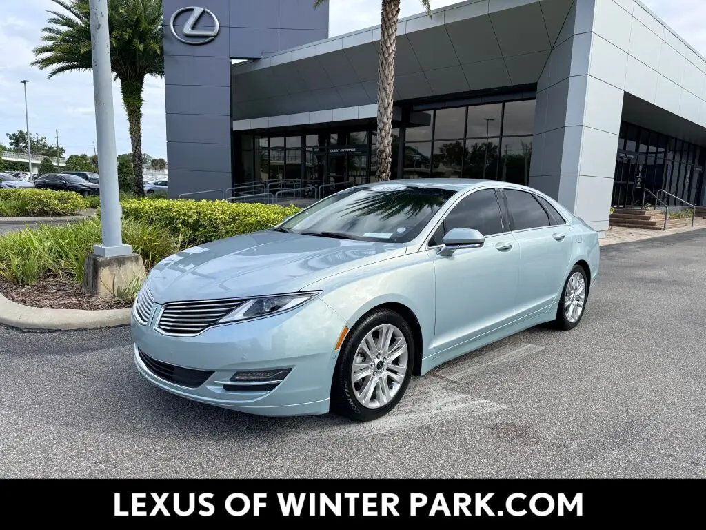 2013 Lincoln MKZ Hybrid's photo