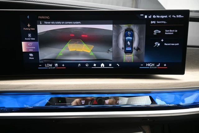 2025 BMW 7 Series 760i - Photo 32