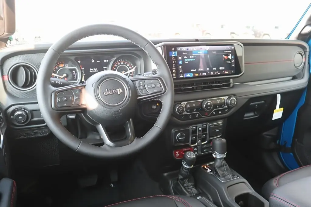 2025 Jeep Wrangler Rubicon X photo 2