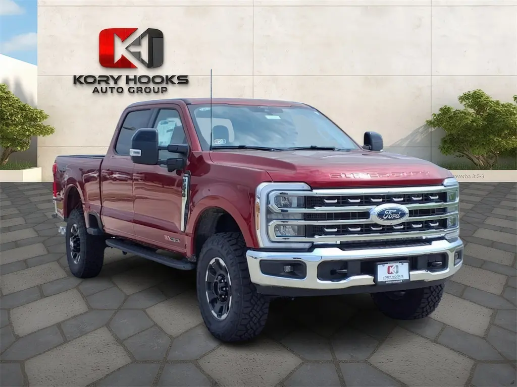 2025 Ford F-250 Lariat photo 2