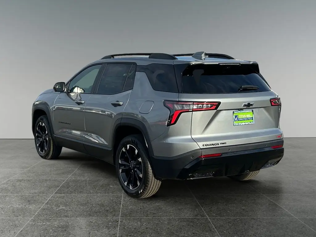 2026 Chevrolet Equinox RS photo 3