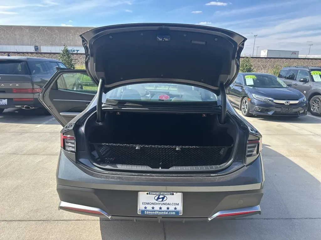 2026 Hyundai Sonata SE photo 15