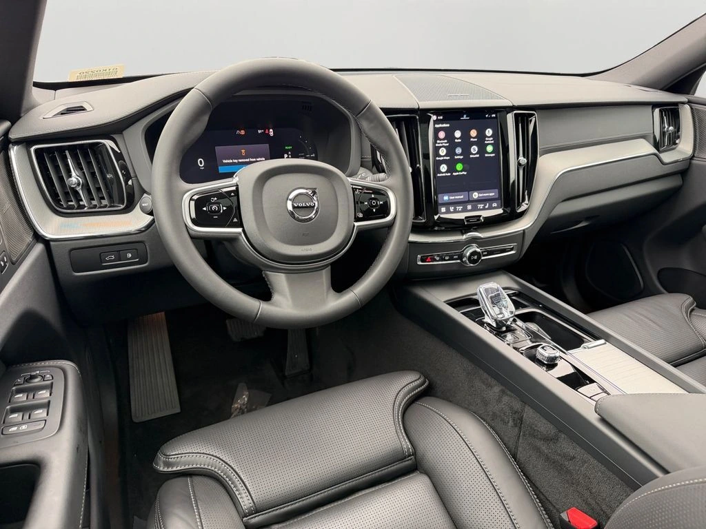 2024 Volvo - image 13